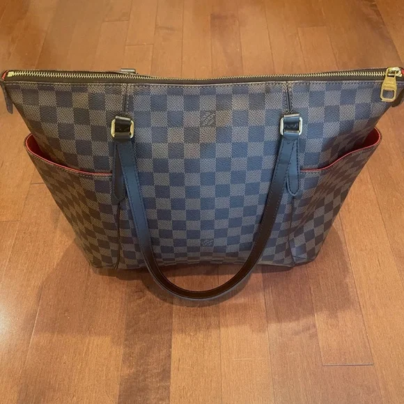 Louis Vuitton Checkered Tote with Black and Brown - Picture 4 of 6